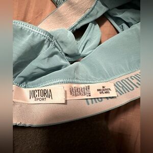 Victoria's Secret Sports Bra Size M